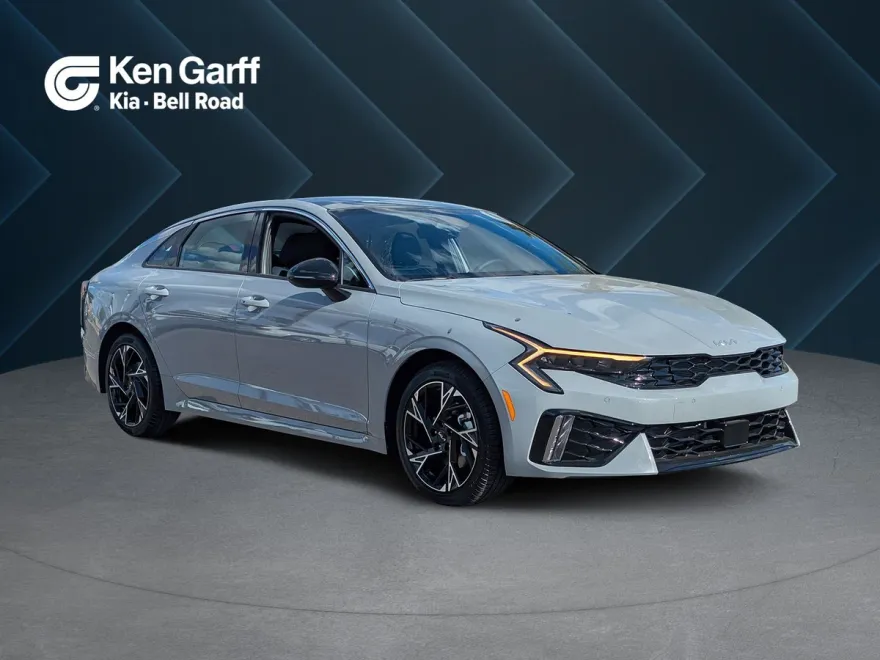 2025 Kia K5 GT-Line photo 1