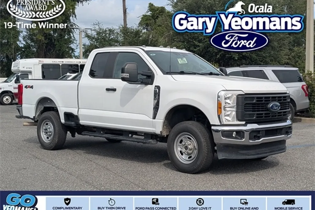 2023 Ford F-350 XL photo 1