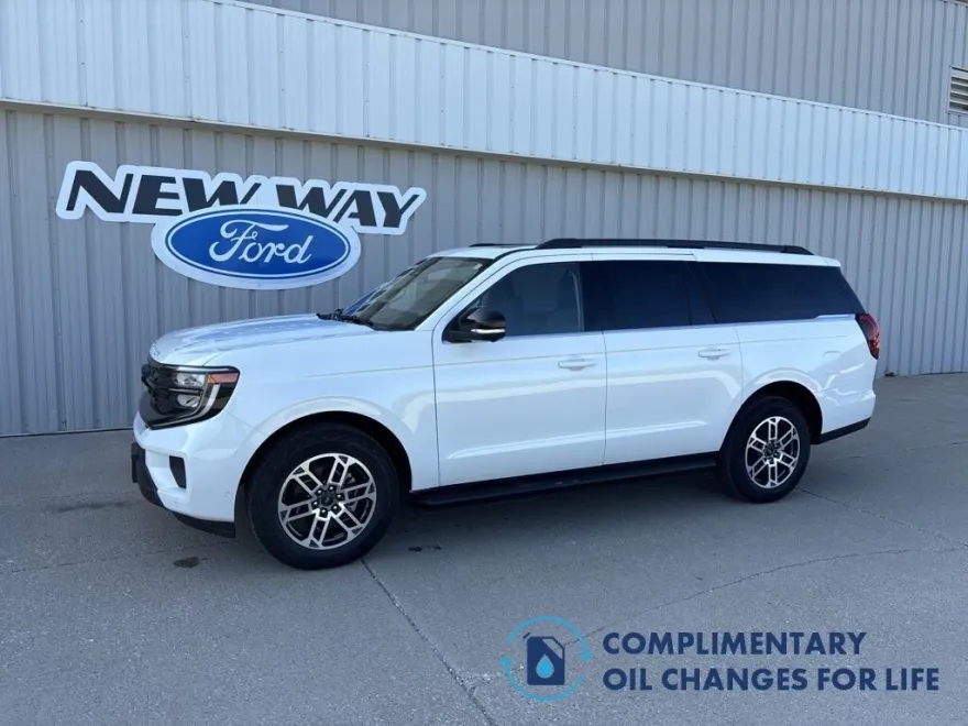 2025 Ford Expedition MAX photo 1