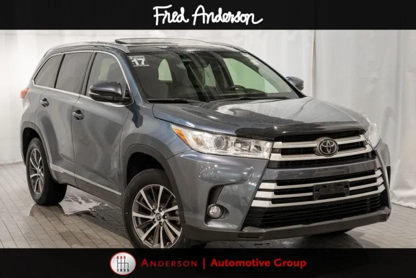 2017 Toyota Highlander XLE photo 1