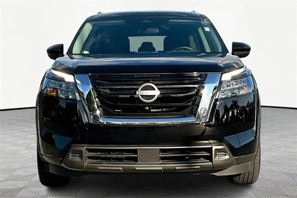 2024 Nissan Pathfinder SV photo 1