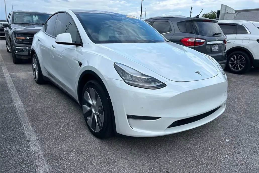 2020 Tesla Model Y Long Range photo 1