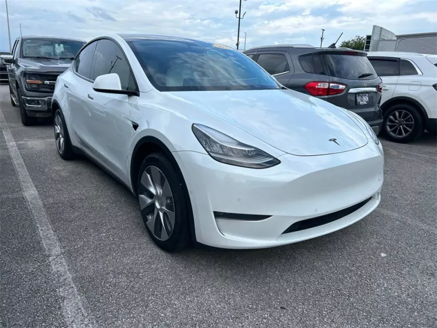 2020 Tesla Model Y Long Range photo 1
