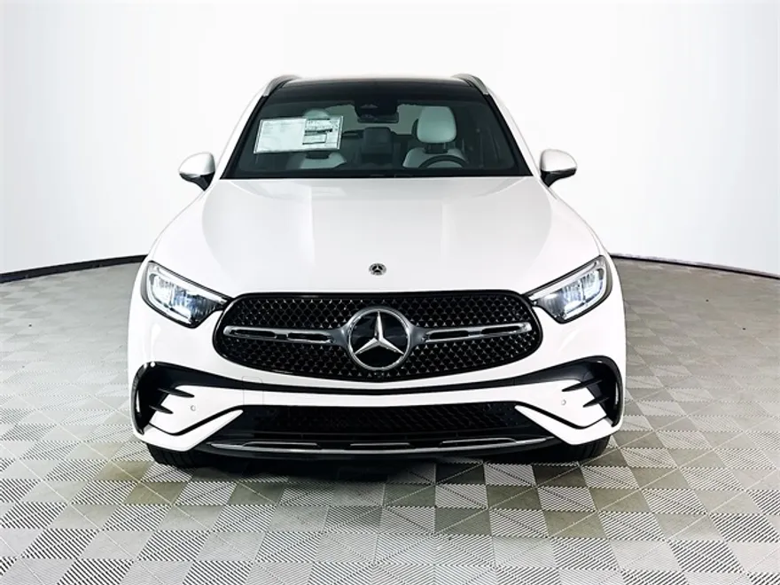 2026 Mercedes Benz GLC 300 photo 1