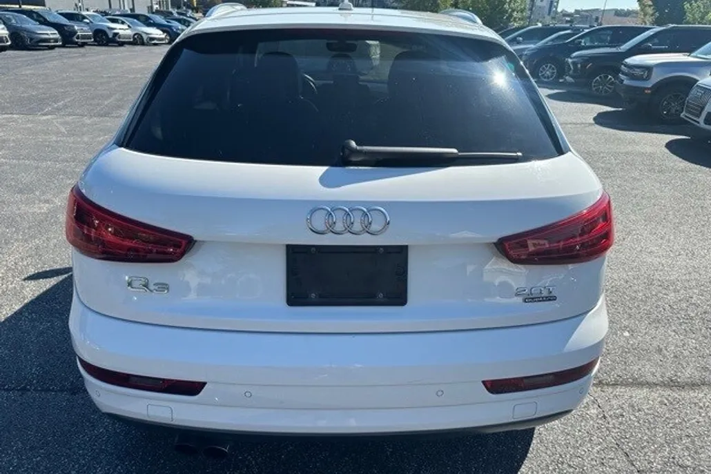 2018 Audi Q3 Premium Plus photo 1