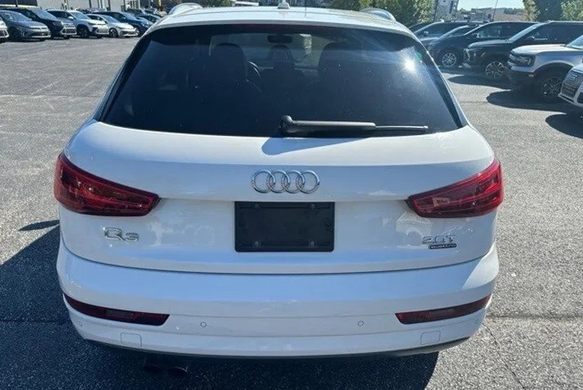 2018 Audi Q3 Premium Plus photo 1