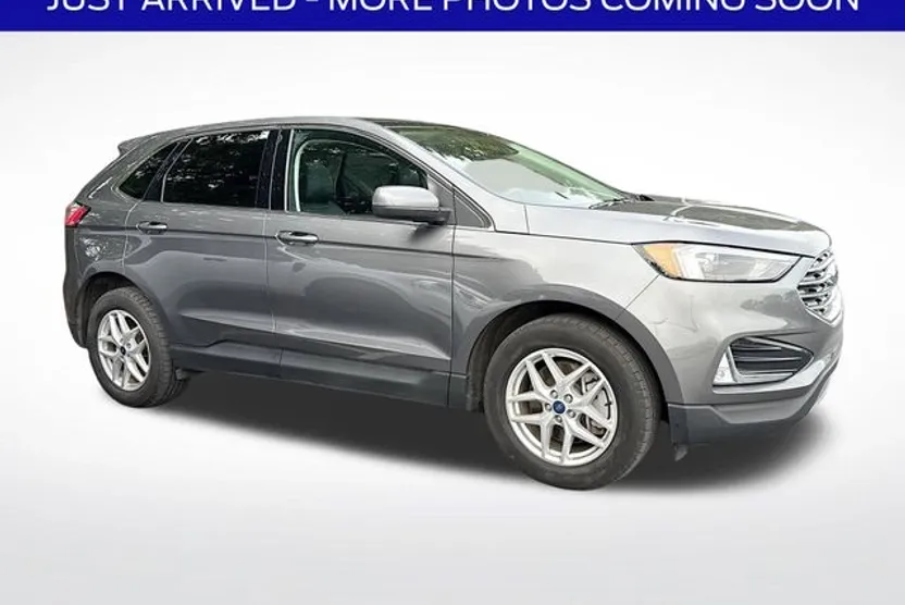 2022 Ford Edge SEL photo 1