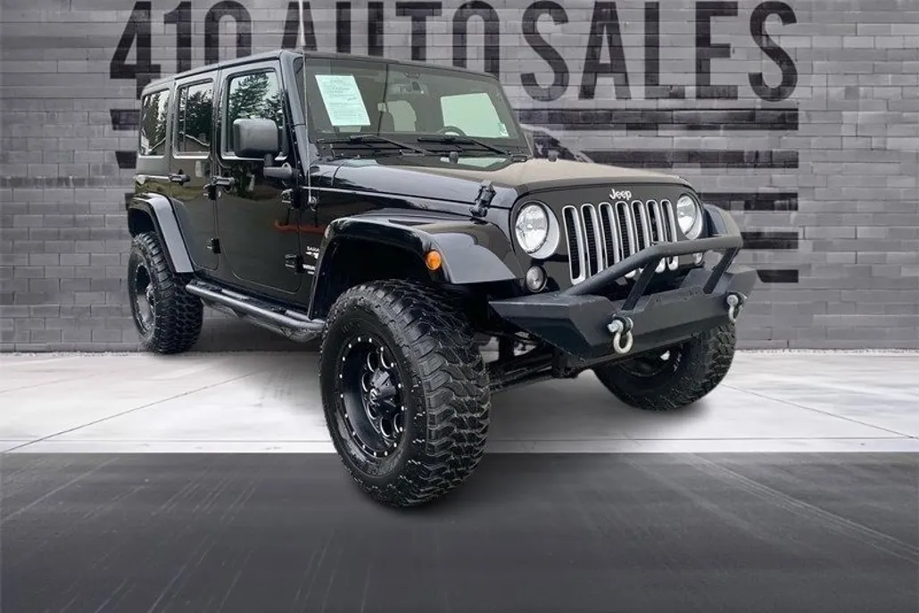 2017 Jeep Wrangler Unlimited Sahara photo 1