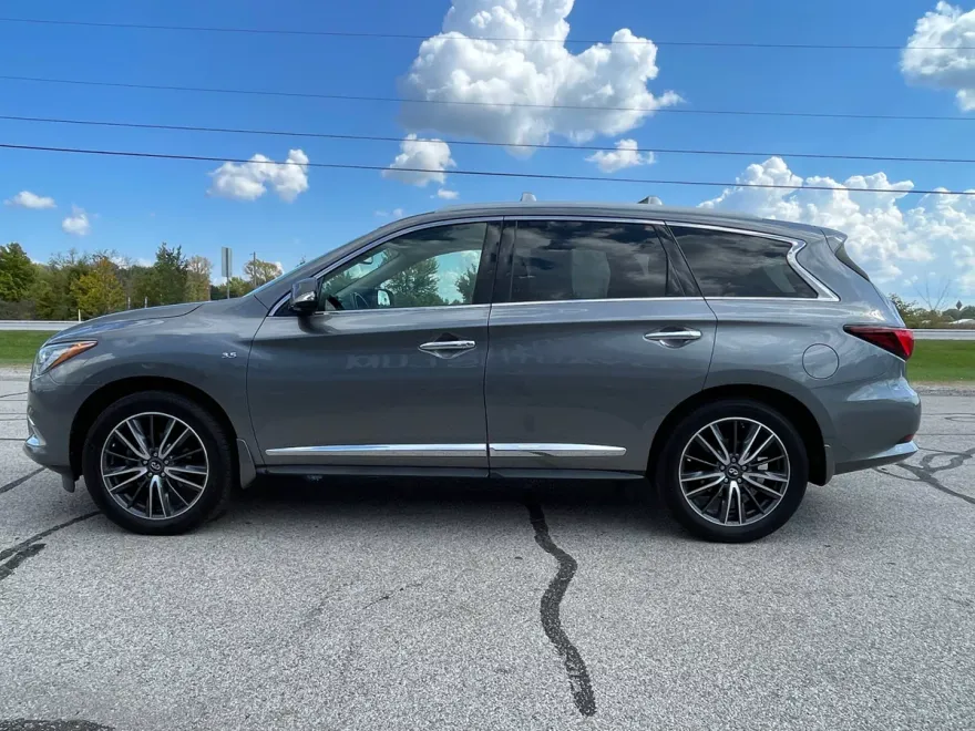 2018 Infiniti QX60 photo 1