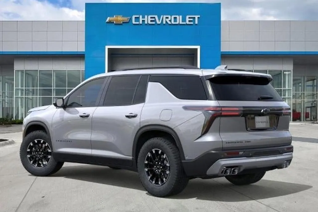 2026 Chevrolet Traverse Z71 photo 1