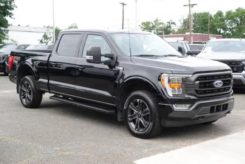 2022 Ford F-150 XLT photo 1