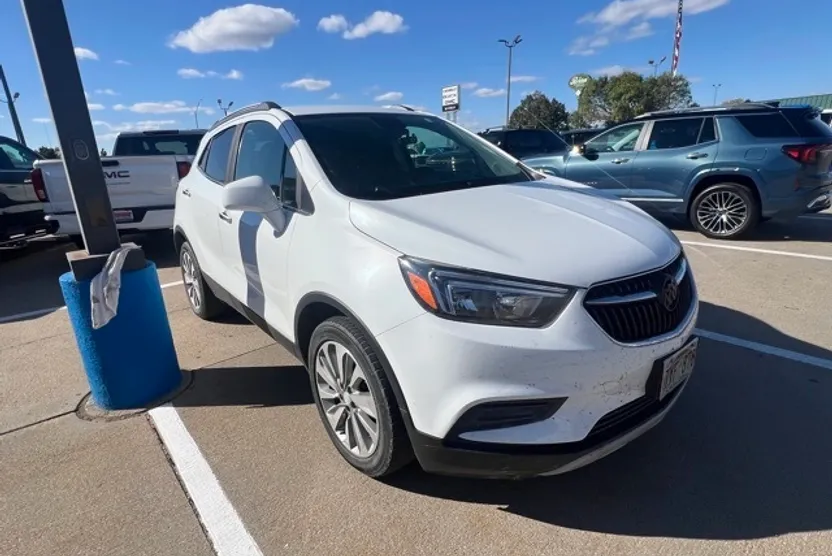 2020 Buick Encore Preferred photo 1