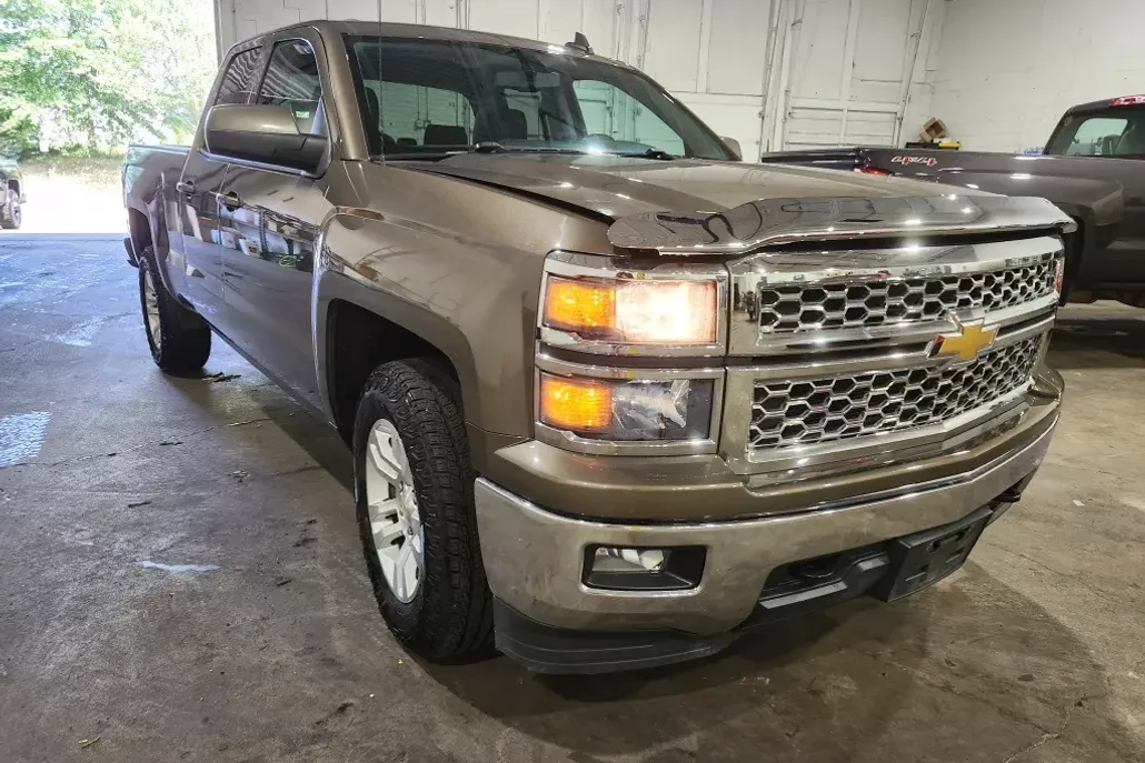 2015 Chevrolet Silverado 1500 LT photo 1