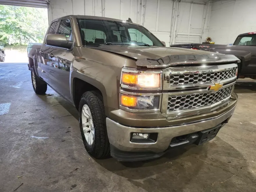 2015 Chevrolet Silverado 1500 LT photo 1