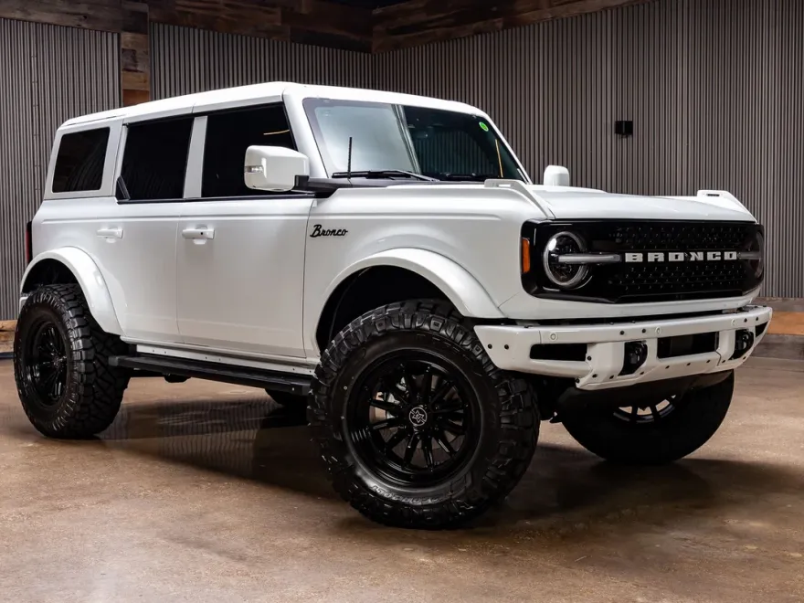 2023 Ford Bronco Wildtrak photo 1