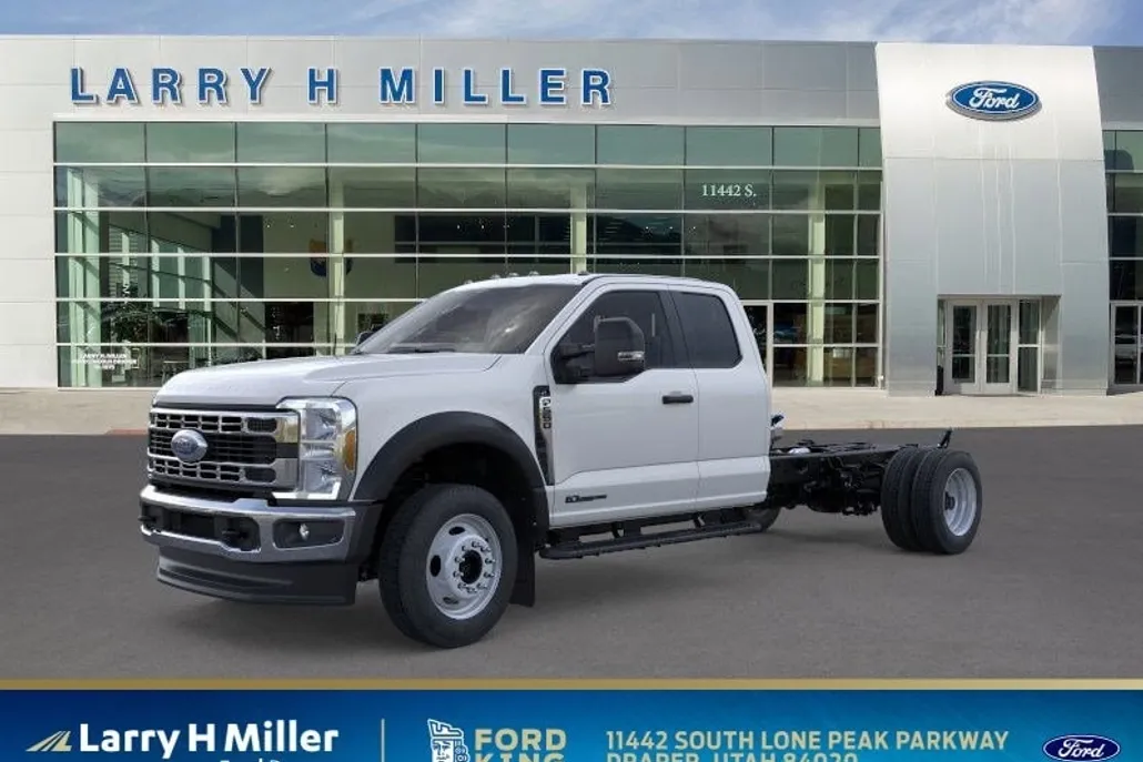 2025 Ford F-550 XL photo 1