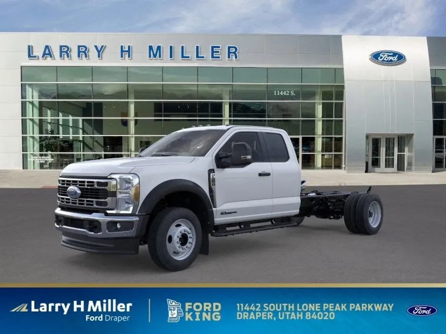 2025 Ford F-550 XL photo 1