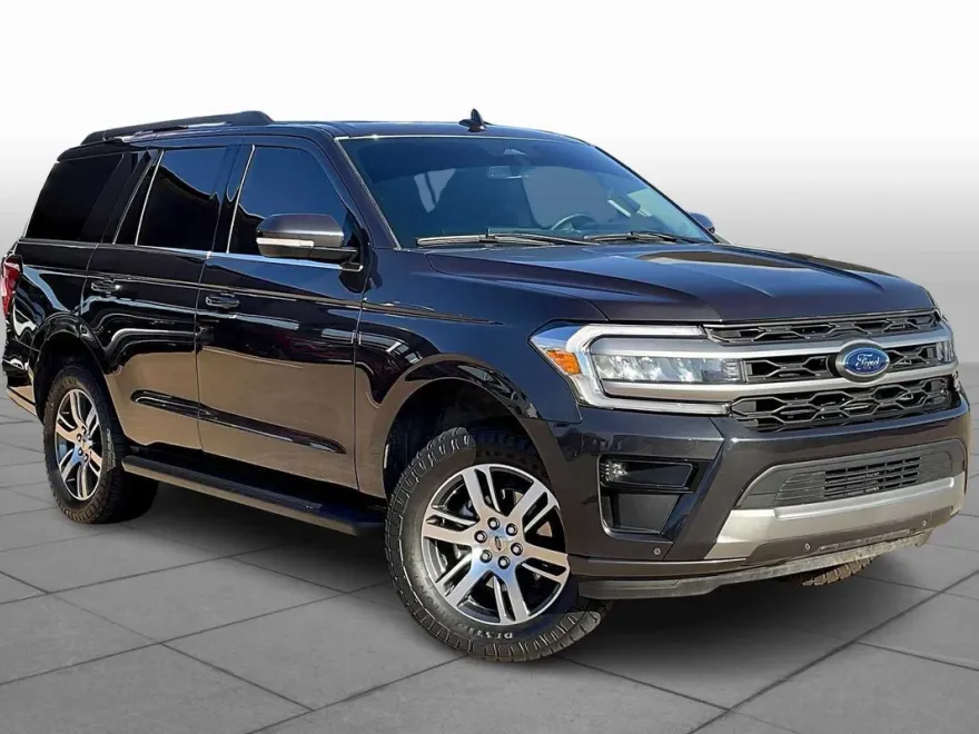 2024 Ford Expedition XLT photo 1