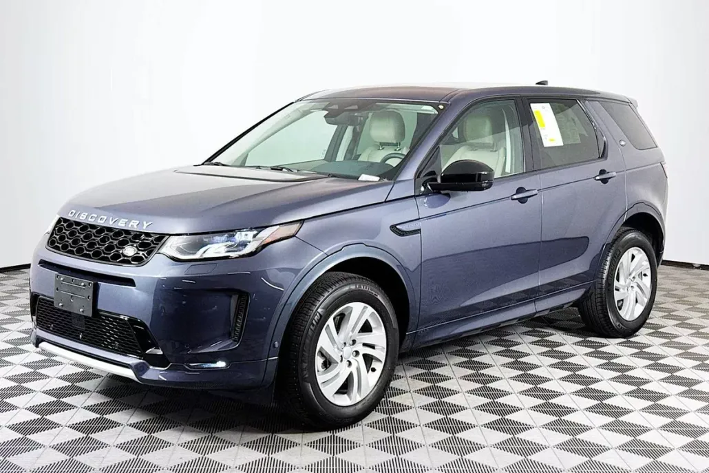 2024 Land Rover Discovery Sport S photo 1
