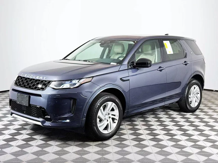 2024 Land Rover Discovery Sport S photo 1