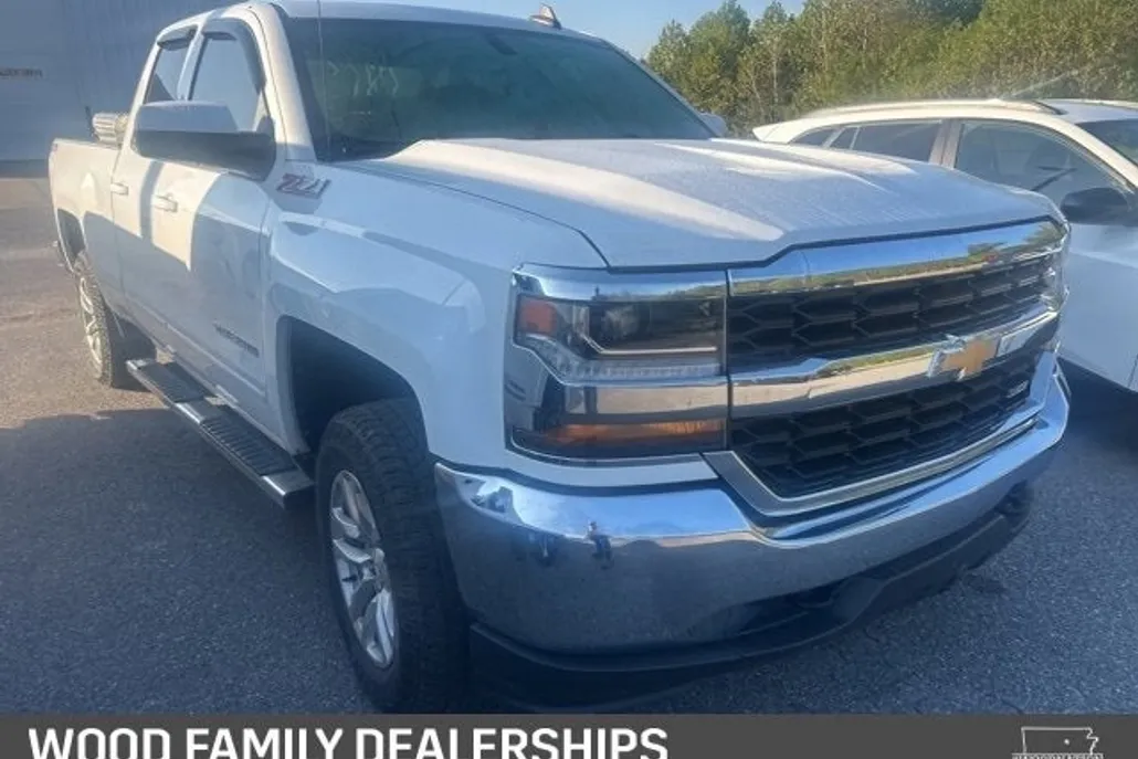 2018 Chevrolet Silverado 1500 LT photo 1