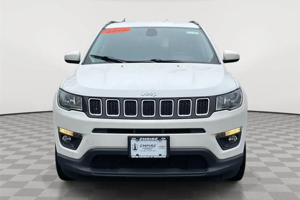 2019 Jeep Compass Latitude photo 1