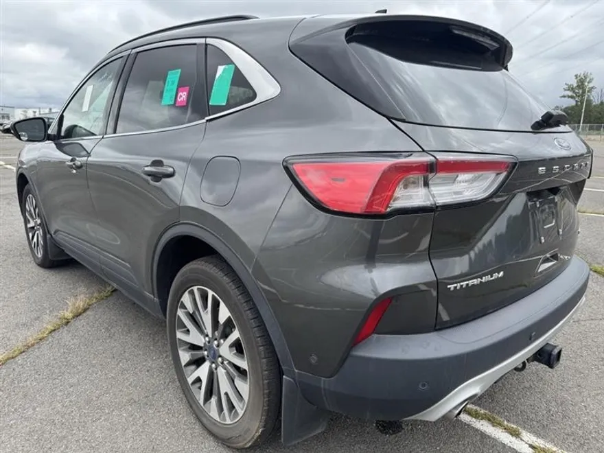 2020 Ford Escape Titanium photo 1