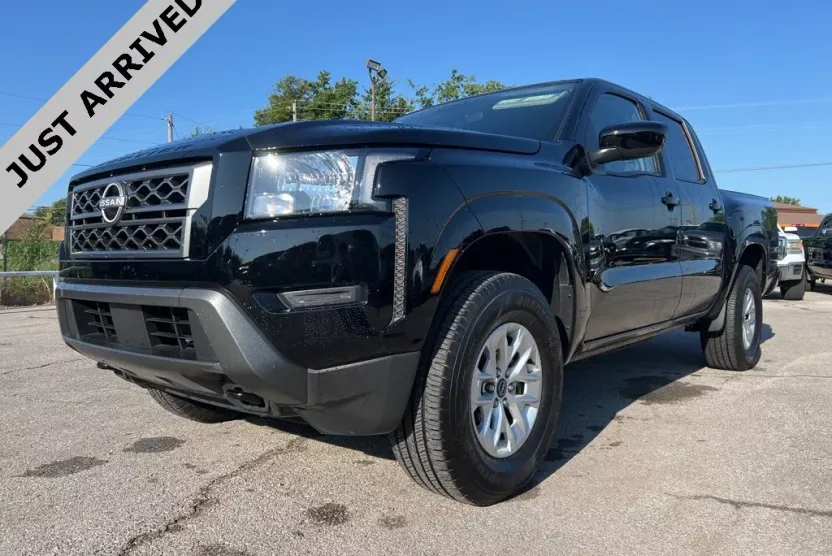 2024 Nissan Frontier SV photo 1