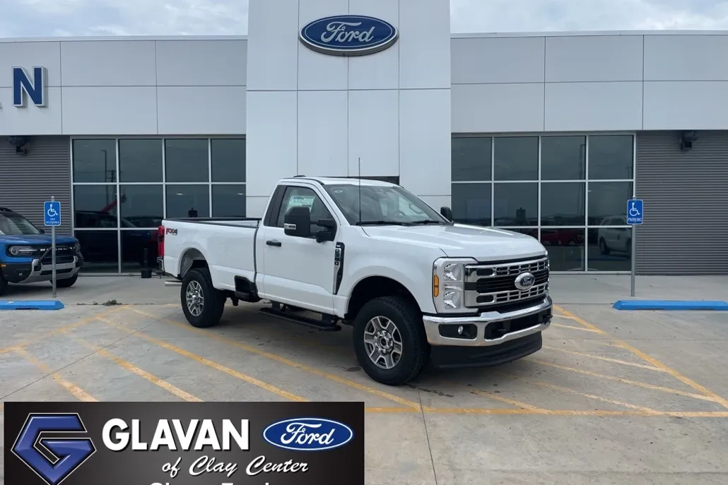 2025 Ford F-350 photo 1