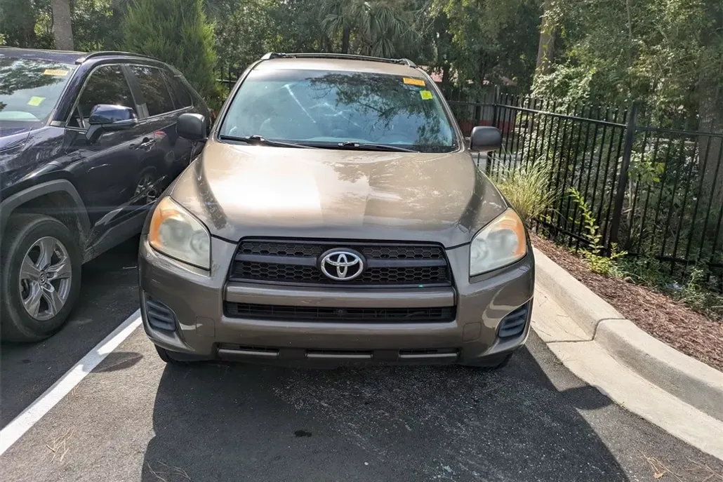 2011 Toyota RAV4 Base photo 1