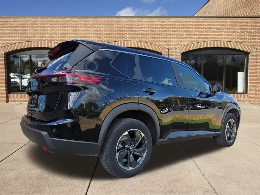 2024 Nissan Rogue AWD SV photo 1