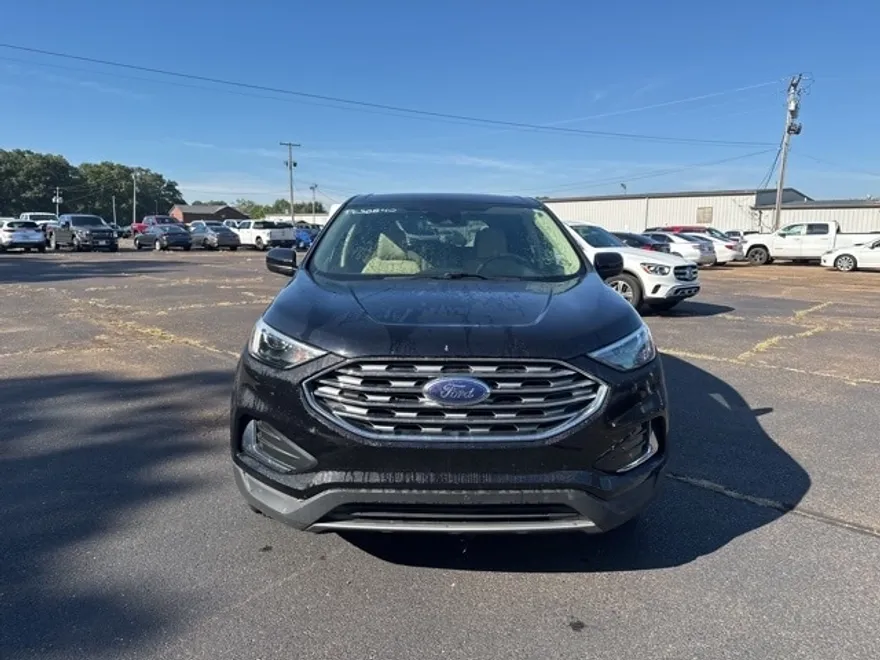 2022 Ford Edge SEL photo 1