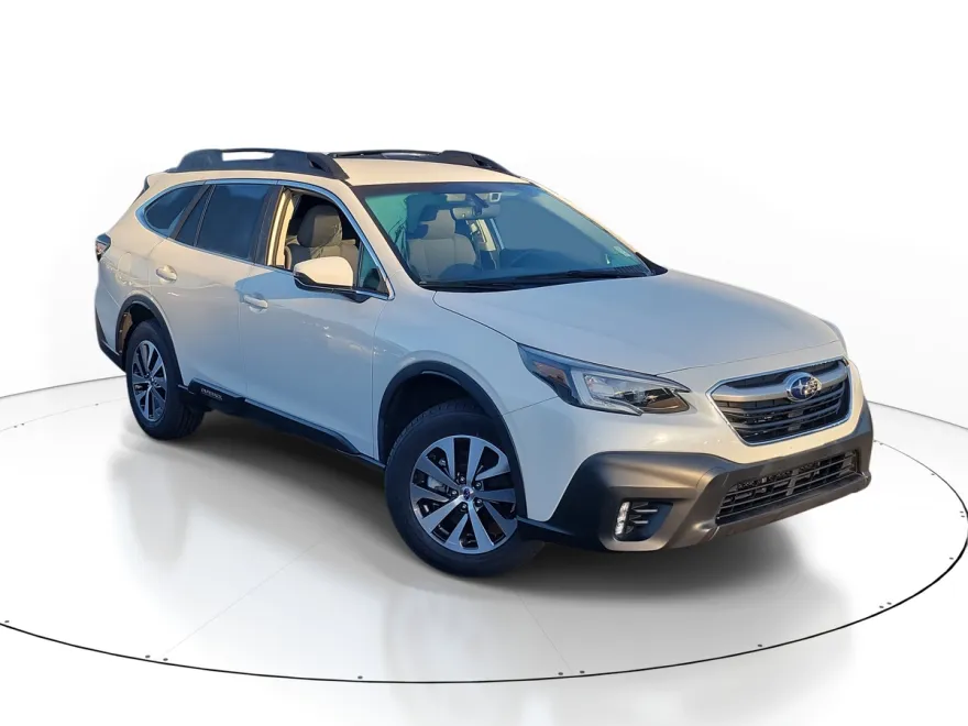 2020 Subaru Outback Premium photo 1