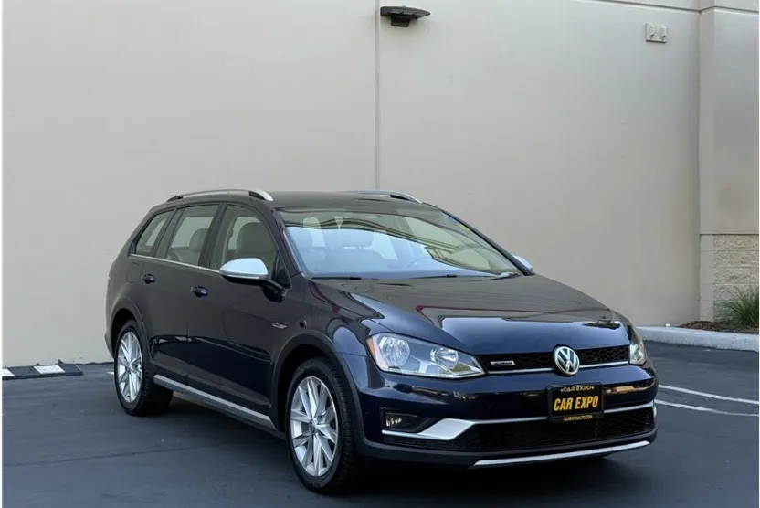 2017 Volkswagen Golf Alltrack TSI SE photo 1