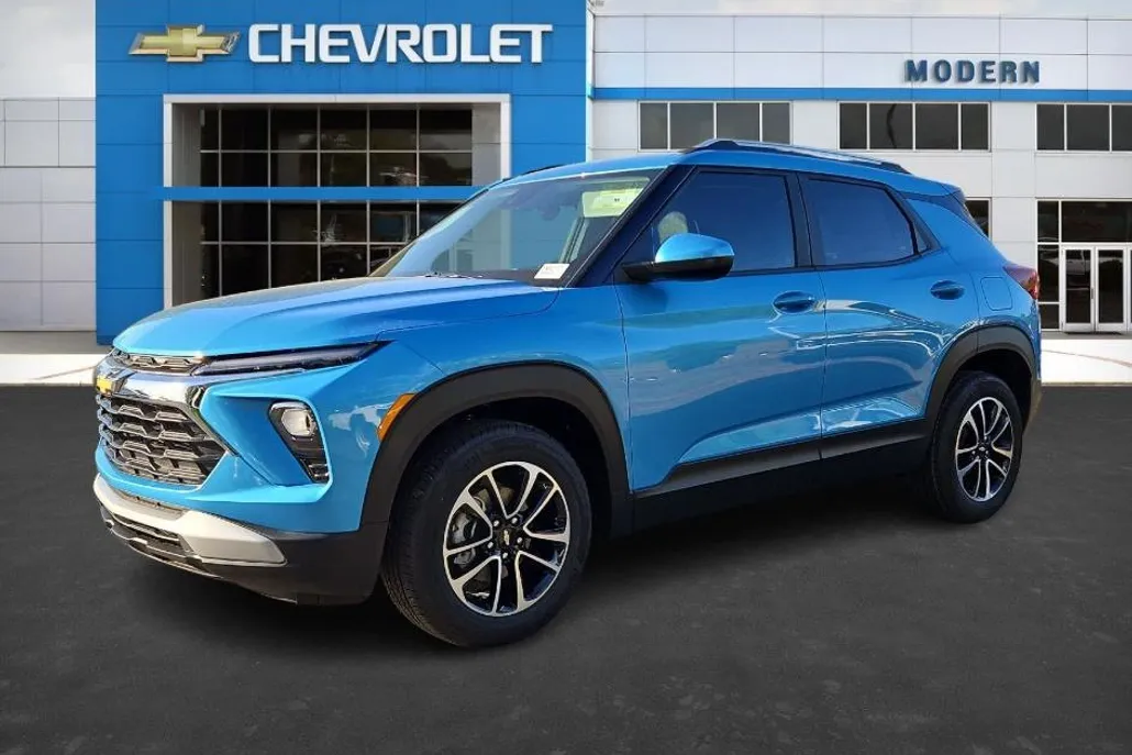 2025 Chevrolet Trailblazer LT photo 1