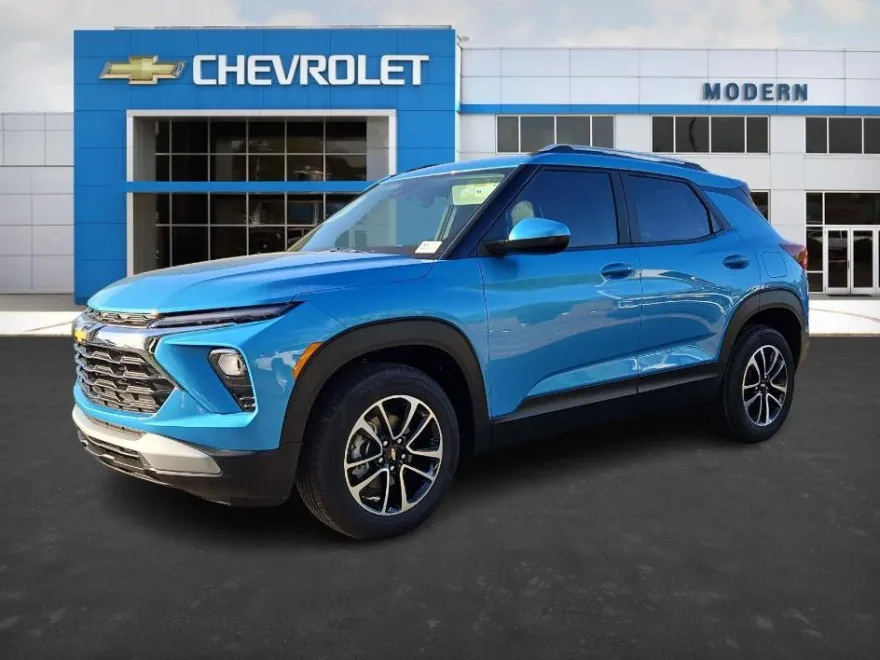 2025 Chevrolet Trailblazer LT photo 1