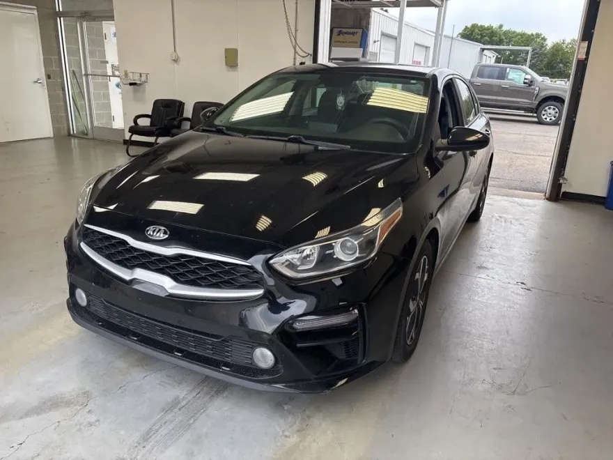 2019 Kia Forte LXS photo 1