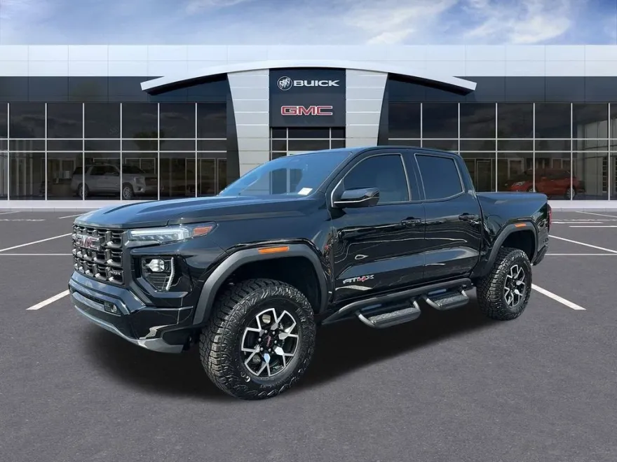 2024 Gmc Canyon AT4X photo 1