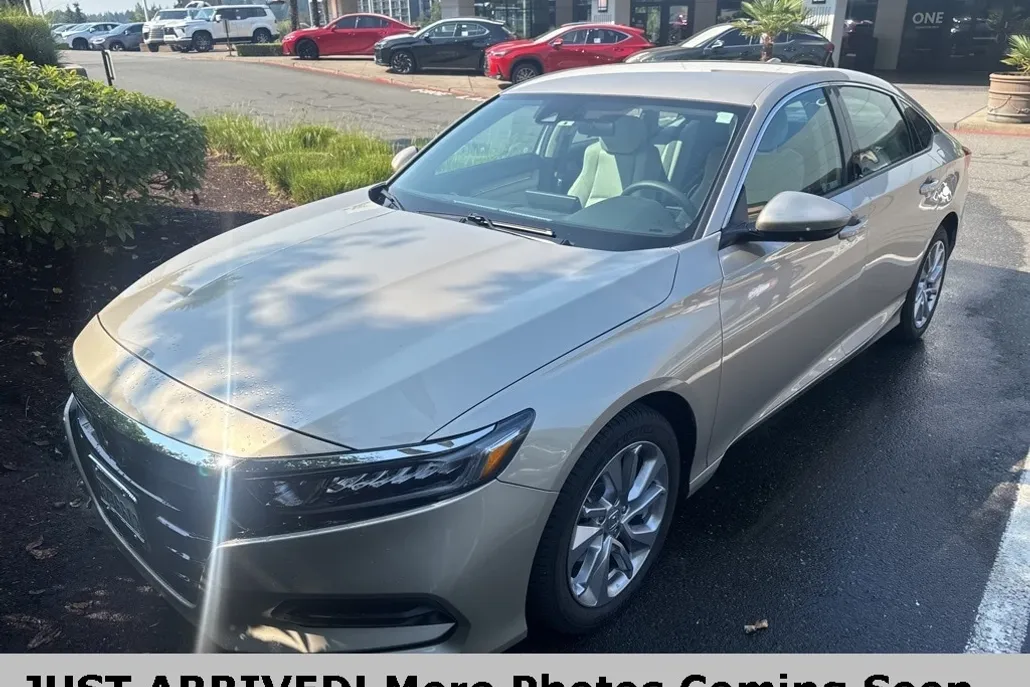 2018 Honda Accord LX 1.5T photo 1