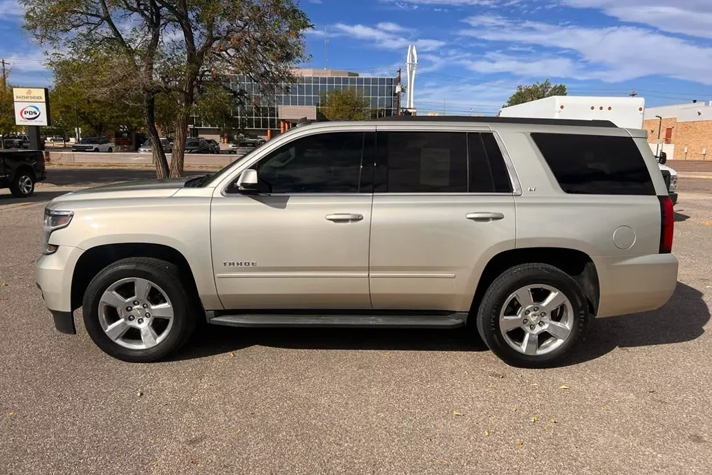 2015 Chevrolet Tahoe LT photo 1