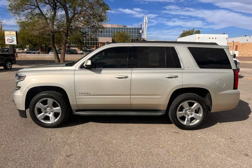 2015 Chevrolet Tahoe LT photo 1