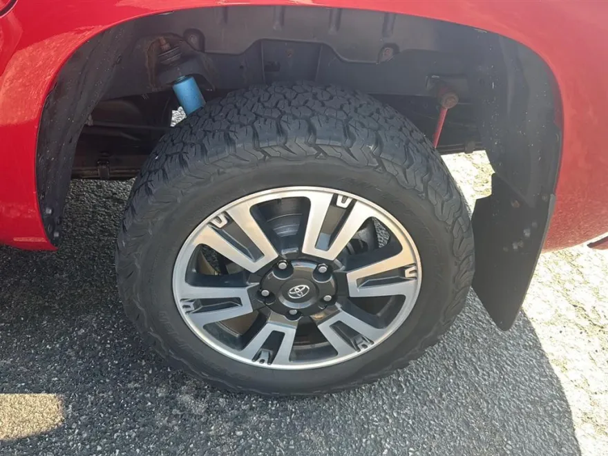 2020 Toyota Tundra SR5 CrewMax photo 1