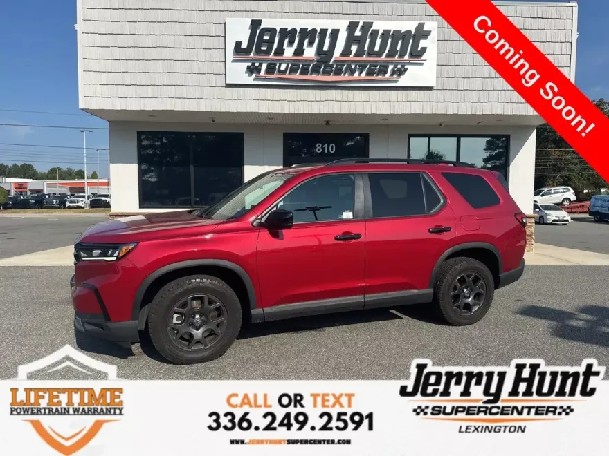 2024 Honda Pilot TrailSport photo 1