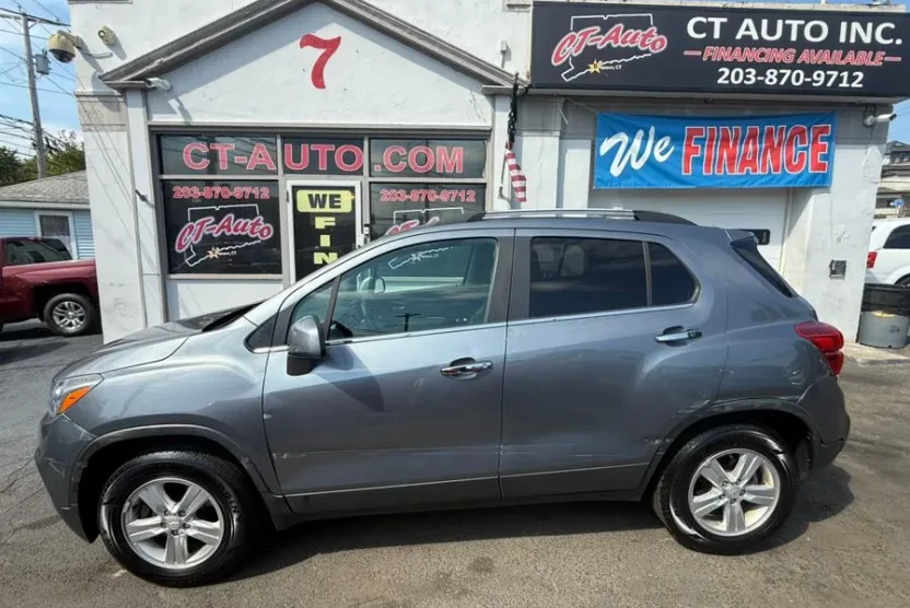 2019 Chevrolet Trax LT photo 1