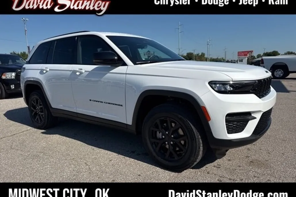 2025 Jeep Grand Cherokee Altitude photo 1