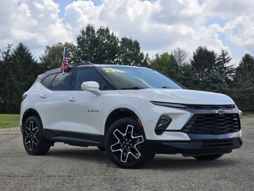 2023 Chevrolet Blazer RS photo 1