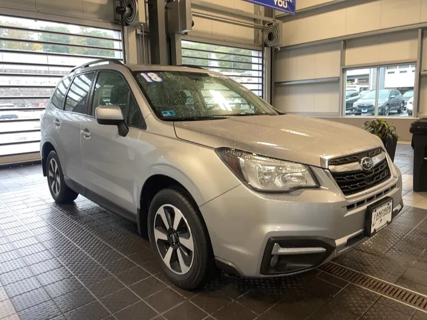 2018 Subaru Forester Premium photo 1