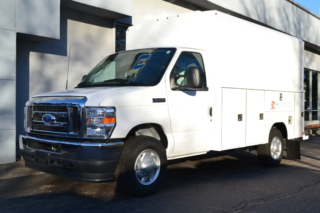 2025 Ford E-350 Base photo 1