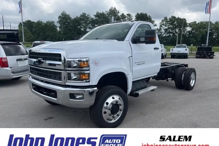 2024 Chevrolet Silverado 5500HD Work Truck photo 1