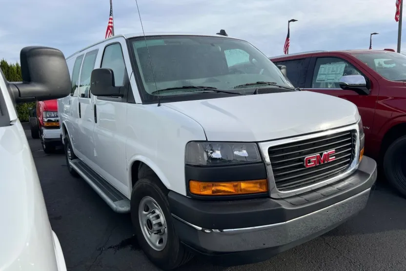 2024 Gmc Savana Cargo 2500 photo 1